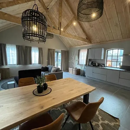 In De Witte Dame Bar Kitchen Grubbenvorst