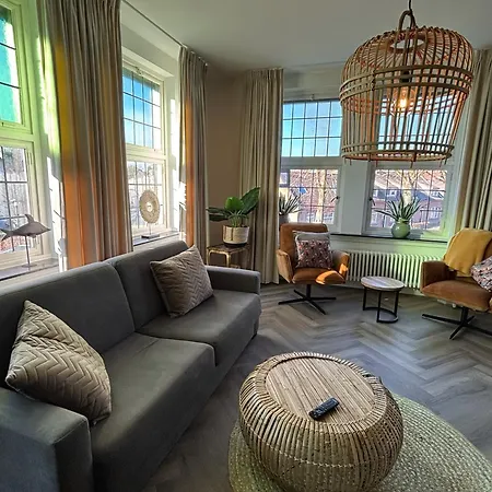 In De Witte Dame Bar Kitchen