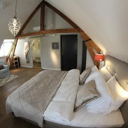 In De Witte Dame Bar Kitchen 4* Grubbenvorst