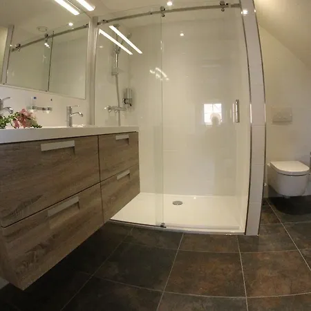 In De Witte Dame Bar Kitchen 4* Grubbenvorst