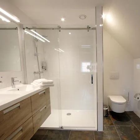 In De Witte Dame Bar Kitchen Hotel Grubbenvorst