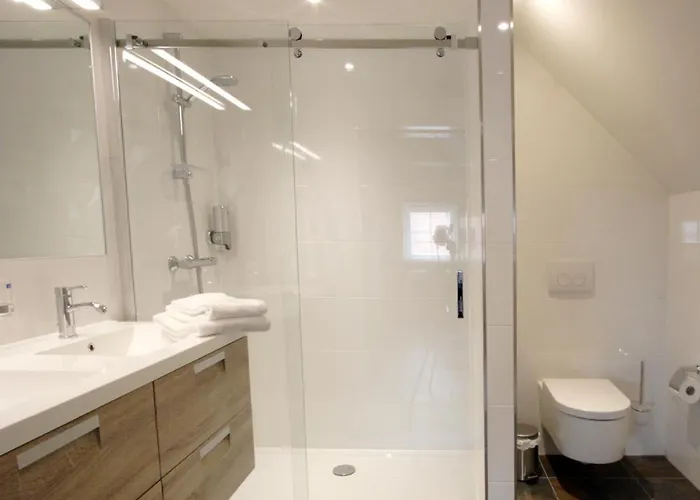 In De Witte Dame Bar Kitchen Hotel Grubbenvorst