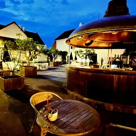 In De Witte Dame Bar Kitchen Hotel