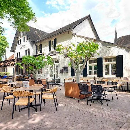In De Witte Dame Bar Kitchen 4* Grubbenvorst
