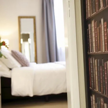 In De Witte Dame Bar Kitchen Hotell 4*