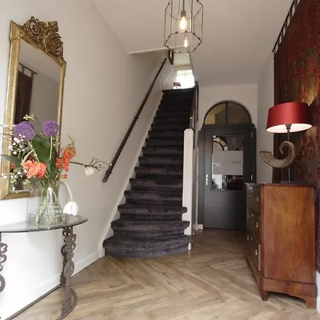 In De Witte Dame Bar Kitchen