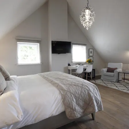 In De Witte Dame Bar Kitchen Grubbenvorst